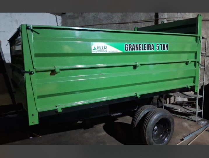 Carreta Graneleira Basculante 5 Toneladas